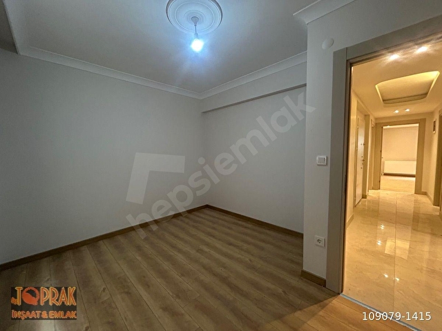 🏡✨ By Toprak İnşaat Emlak’tan Fırsat Daire! ✨🏡  📍 Çırpıcı’da, Buz Adası’na yakın sıfı - Görsel 12