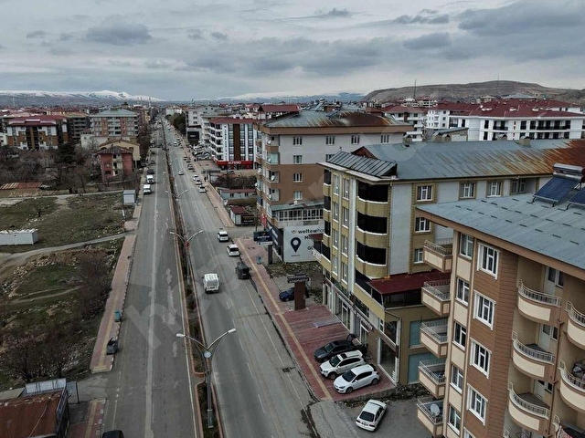 ERCİŞİN EN İŞLEK NOKTASINDA SATILIK 30 m² DÜKKAN - Görsel 5