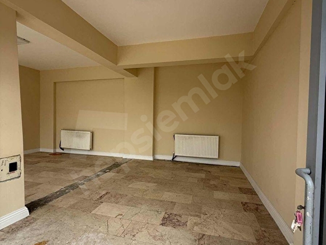 ERCİŞİN EN İŞLEK NOKTASINDA SATILIK 30 m² DÜKKAN - Görsel 12