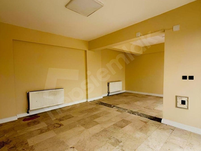 ERCİŞİN EN İŞLEK NOKTASINDA SATILIK 30 m² DÜKKAN - Görsel 11