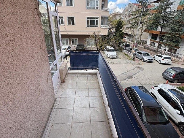 BAHÇELİEVLER DE 3+1 İÇİ YAPILI 1.KAT ÖN CEPHE A.OTOPARKLI BOŞ  BEYAZDAN - Görsel 8