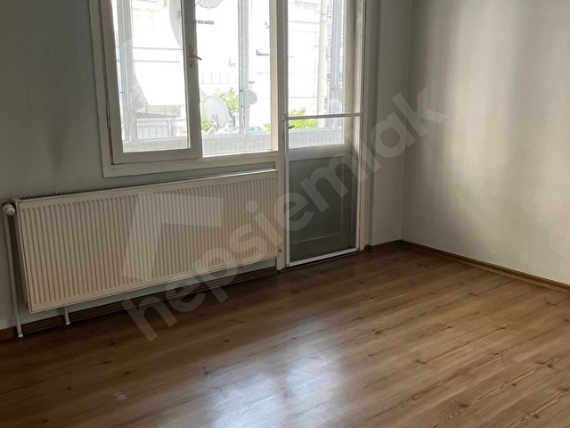 Sahibinden Bahçelievler Mahallesi’nde 3 + 1 kiralık ara kat daire - Görsel 3