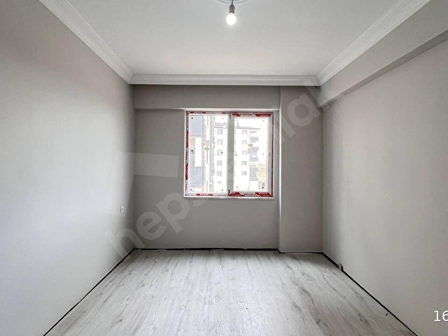 FİYAT DÜŞTÜ !HASTANE BÖLGESİNDE SATILIK ALTTAN ISITMALI LÜKS 2+1 - Görsel 8