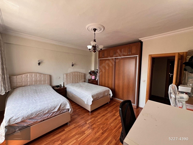 REŞİTPAŞADA CEDDE ÜZERİ MÜSTAKİL GİRİŞLİ BALKONLU MANZARALI 2+1 - Görsel 10