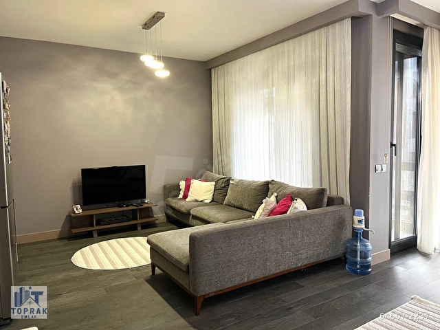 TOPRAK EMLAKTAN PARK BATI SİTESİ ARA KAT / 200m2 / SATILIK 4+1 - Görsel 5