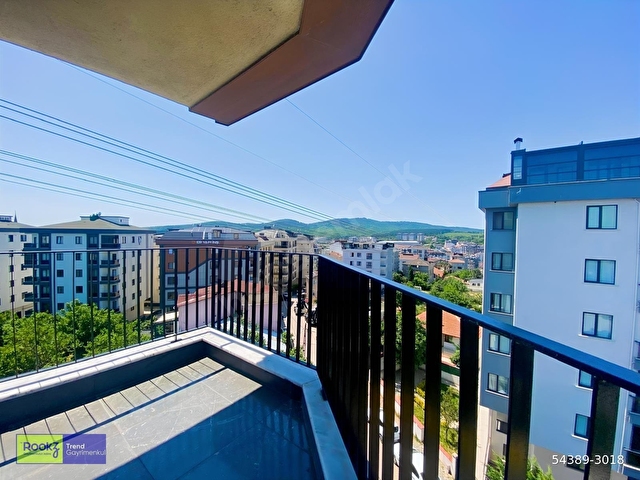 ÇEKMEKÖY ALEMDAĞDA ORMAN MANZARALI 3+2 SIFIR DUBLEKS DAİRE - Görsel 16