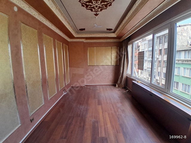 GEZER EMLAKtan Halıcılar Caddesinde 135m2 / 3+1 Ofis Katı