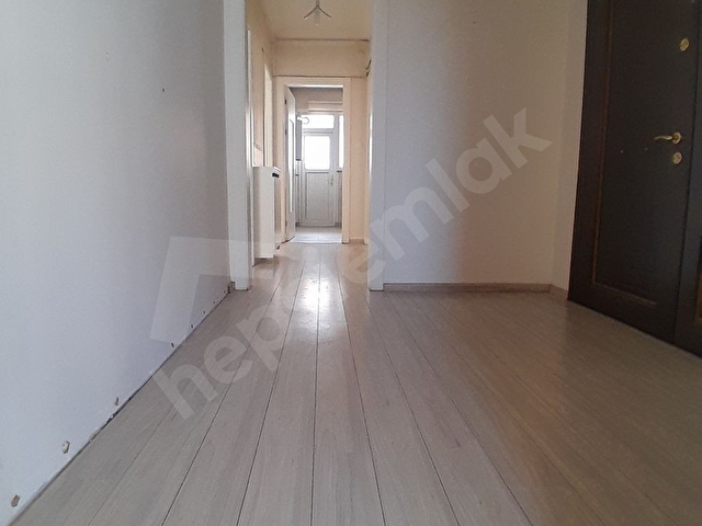 GEZER EMLAKtan Halıcılar Caddesinde 135m2 / 3+1 Ofis Katı - Görsel 11