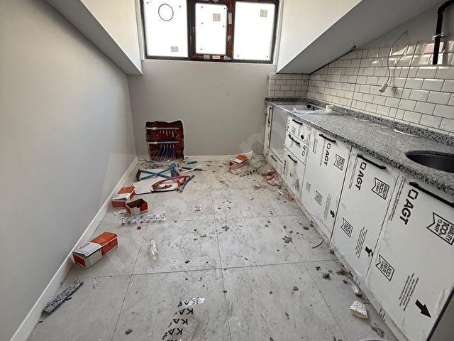 Cennet Mahallesinde Satılık 4+2 180 m2 Kapalı Otoparklı Çift girişli dubleks Daire - Görsel 2