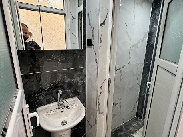 İSTİKLALDE CADDE ÜZERİ FUL BAKIMLI ARA KAT 3+1 KATTAN BÖLME DAİ - Görsel 4