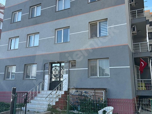 Seyrek üniversite caddesine yakın konumda merkezde eşyalı 2+1