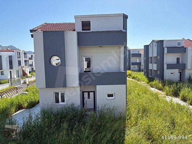 🏡 YILDIZ EMLAK’TAN – DİKİLİ SALİHLER MAHALLESİ’NDE SATILIK LÜKS VİLLA - Görsel 23