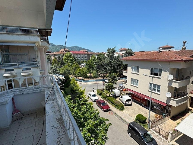 BAHÇELİEVLERDE SAHİLE YAKIN KİRALIK 3+1 DAİRE - Görsel 3