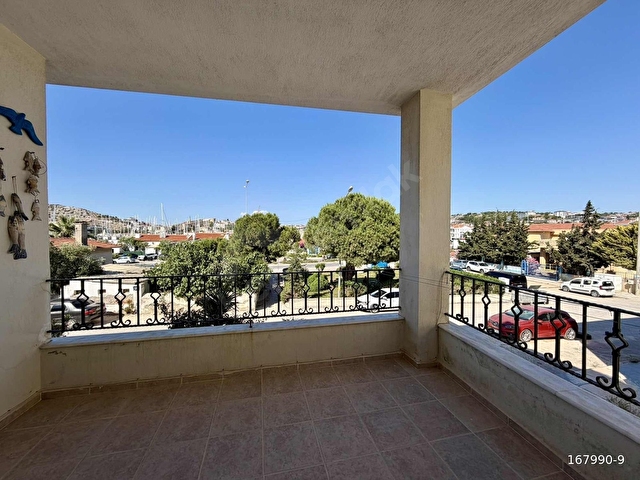 MARİNANIN TAM KARŞISINDA SEZONLUK 2+1 75M2 BALKONLU 3 KLİMALI