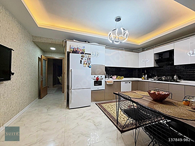OVACIKTA SİTE KONSEPTLİ 140m2 FULL LÜX YAPILI 3.5+1 SATILIK ! - Görsel 2