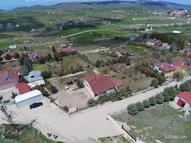 AYAŞTA 2.124 M2 ARSA ÜZERİ HAZIR DÜZEN EV VE BAHÇESİ - Görsel 6