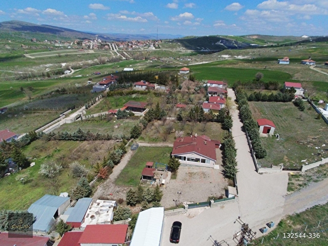 AYAŞTA 2.124 M2 ARSA ÜZERİ HAZIR DÜZEN EV VE BAHÇESİ - Görsel 9