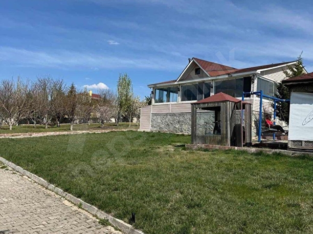 AYAŞTA 2.124 M2 ARSA ÜZERİ HAZIR DÜZEN EV VE BAHÇESİ - Görsel 24