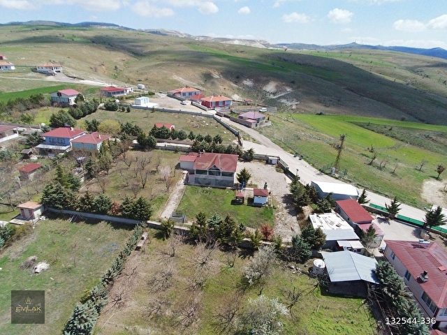 AYAŞTA 2.124 M2 ARSA ÜZERİ HAZIR DÜZEN EV VE BAHÇESİ - Görsel 12
