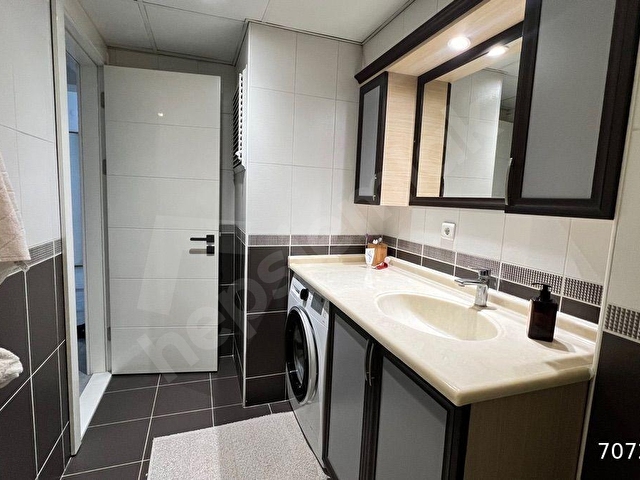 Karşıyaka Zübeyde hanımda Tadilatlı 3+1  EşyalıKiralık Daire - Görsel 24