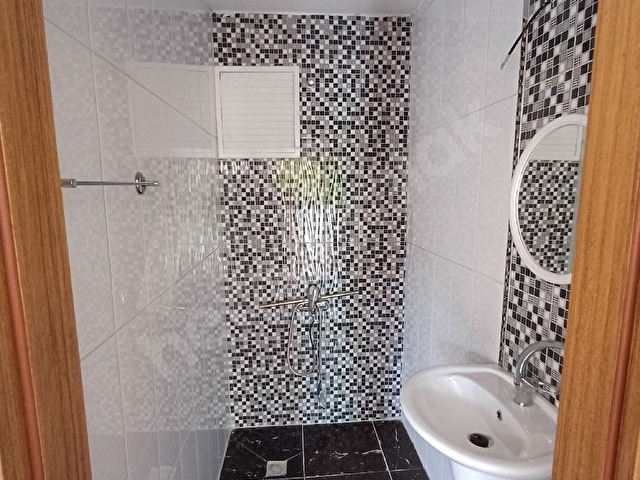 YEŞİLOĞLU EMLAKTAN YENİMAHALLE MERKEZDE  METRO YAKININDA, KATTA, BAKIMLI 4+1 DAİRE. - Görsel 6