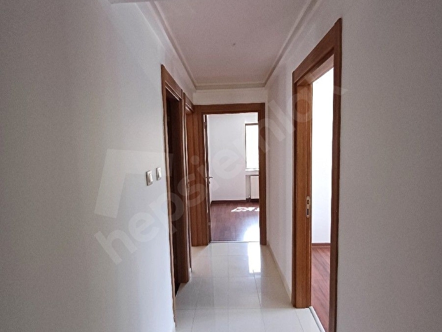 YEŞİLOĞLU EMLAKTAN YENİMAHALLE MERKEZDE  METRO YAKININDA, KATTA, BAKIMLI 4+1 DAİRE. - Görsel 27