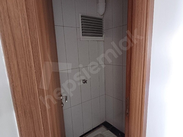 YEŞİLOĞLU EMLAKTAN YENİMAHALLE MERKEZDE  METRO YAKININDA, KATTA, BAKIMLI 4+1 DAİRE. - Görsel 29