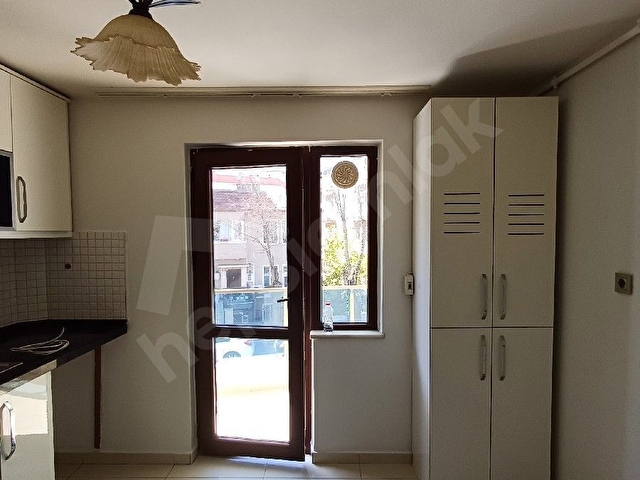 YEŞİLOĞLU EMLAKTAN YENİMAHALLE MERKEZDE  METRO YAKININDA, KATTA, BAKIMLI 4+1 DAİRE. - Görsel 30