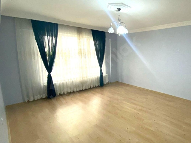 HEDEF EMLAK2`DEN 3+1 KİLERLİ İÇİ YAPILI GİRİŞ KATI FIRSAT DAİRE! - Görsel 20