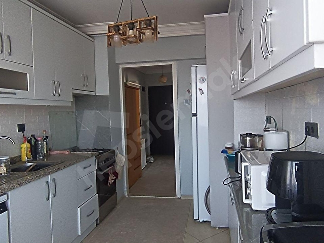 BORNOVA MERKEZİ YERİNDE SATILIK TERASLI DAİRE - Görsel 8