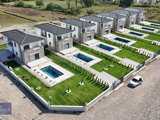 GÜREDE 600 M2 ARSA İÇİNDE ÖZEL HAVUZLU MÜSTAKİL VİLLA - Görsel 2