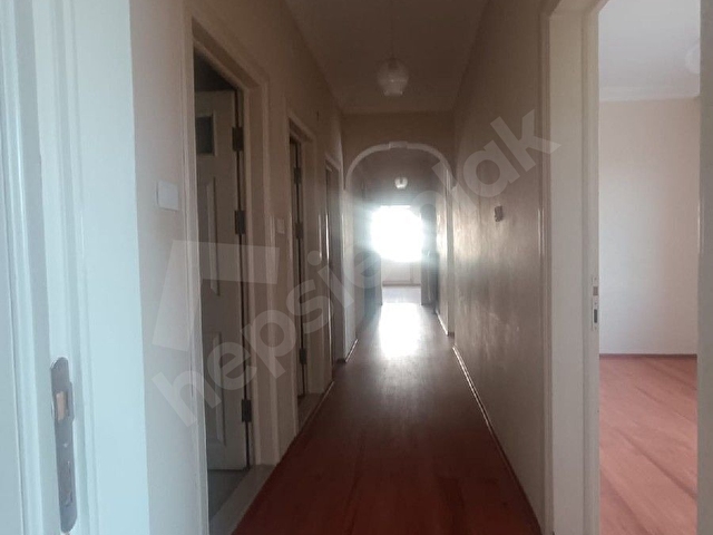 CÖMERT EMLAKTAN HAVZA CADDESİNDE FIRSAT SATILIK 2+1 +50M²,TOPLAM 170 M²KULLANIM,TERASLI DAİRE - Görsel 6