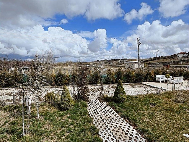 GÖLBAŞI HACIMURATLIDA 2 ADET EVİ İLE SATILIK KÖŞE PARSEL - Görsel 29