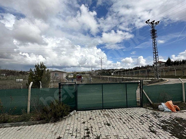 GÖLBAŞI HACIMURATLIDA 2 ADET EVİ İLE SATILIK KÖŞE PARSEL - Görsel 3