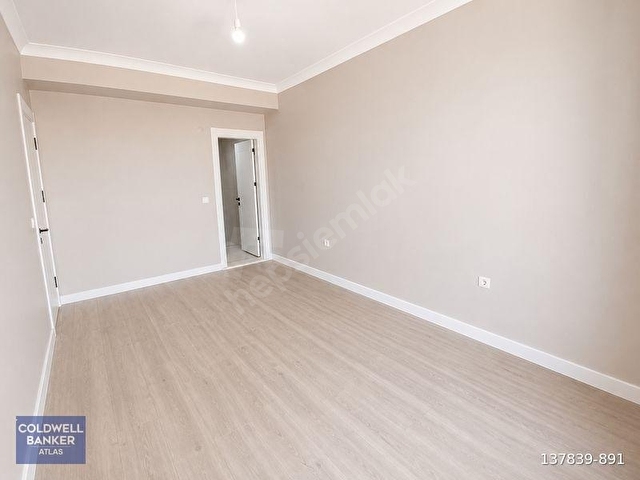 BAŞİSKELEDE HAVUZLU SİTEDE EBVYN BANYOLU SATILIK DAİRE - Görsel 27