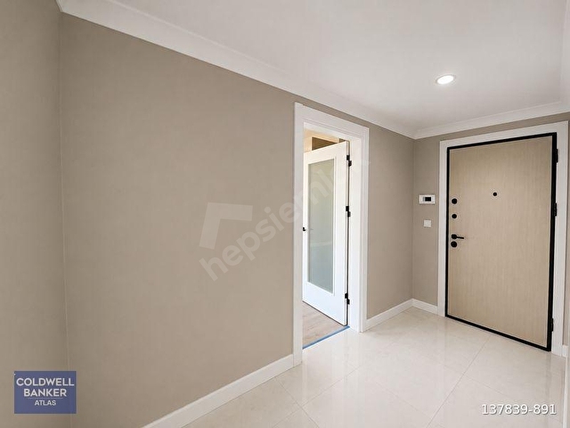 BAŞİSKELEDE HAVUZLU SİTEDE EBVYN BANYOLU SATILIK DAİRE - Görsel 4