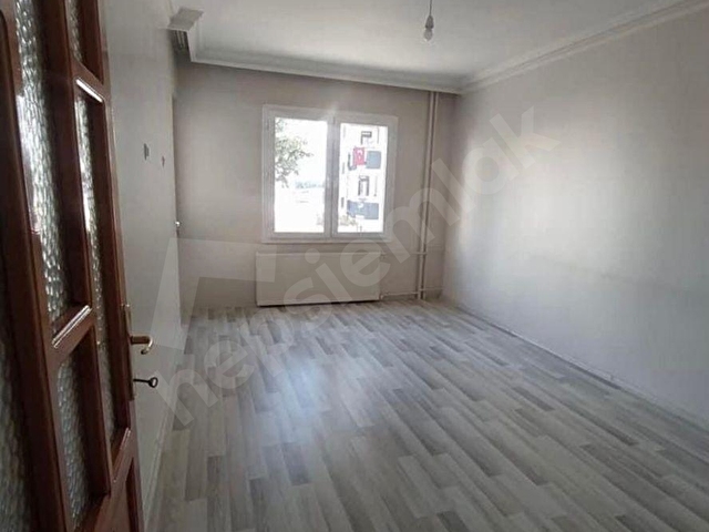 ERGENEKON PARKI YANINDA 3+1 SATILIK DAİRE - Görsel 4