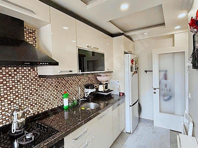 İMREN GAYRİMENKULDEN YEŞİLOVA MH. 2+1 75 M2 ÖN CEPHE KÖŞE BAŞI - Görsel 4