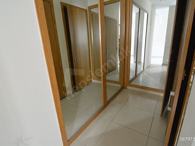 TABELA DEĞERİ YÜKSEK YAYA VE ARAÇ TRAFİĞİ YOĞUN 9M VİTRİN - Görsel 28