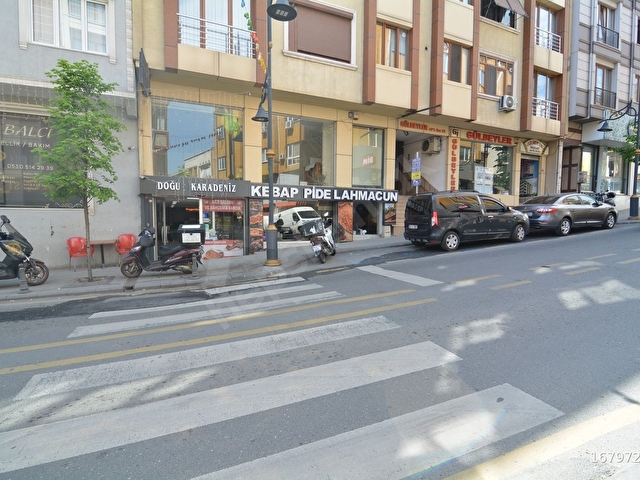 TABELA DEĞERİ YÜKSEK YAYA VE ARAÇ TRAFİĞİ YOĞUN 9M VİTRİN - Görsel 3
