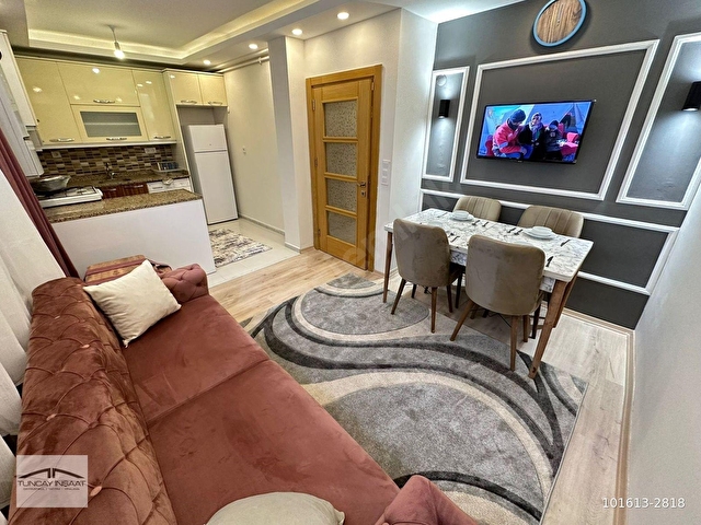 TUNCAYDAN EYÜPSULTANDA M7 METROYA 12DK FERAH 1+1 EŞYALI DAİRE