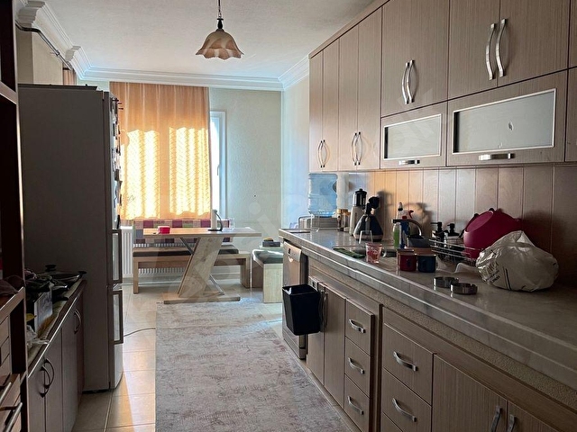 HASTANELER KAVŞAĞINDA BULVAR ÜZERİ HASARSIZ RAPORLU , DOĞALGAZLI, SATILIK DAİRE
