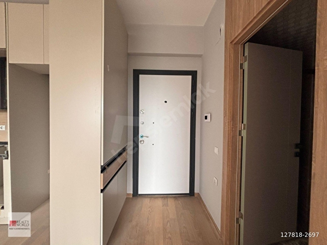 RW MEFTEN ÇEŞMELİDE HAVUZLU LÜKS SİTEDE SATILIK 1+1 DAİRE - Görsel 12