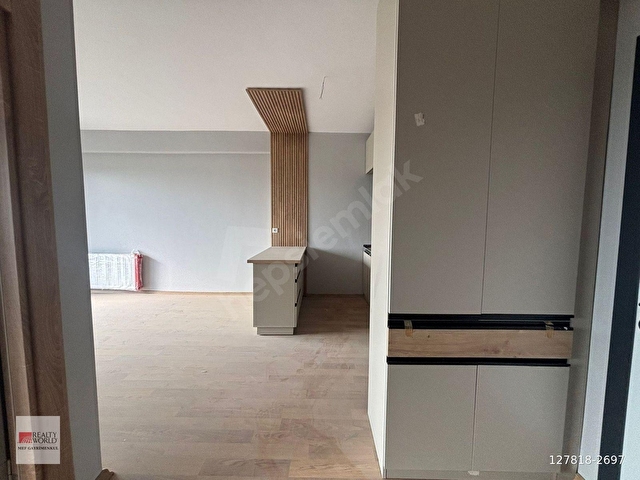RW MEFTEN ÇEŞMELİDE HAVUZLU LÜKS SİTEDE SATILIK 1+1 DAİRE - Görsel 18