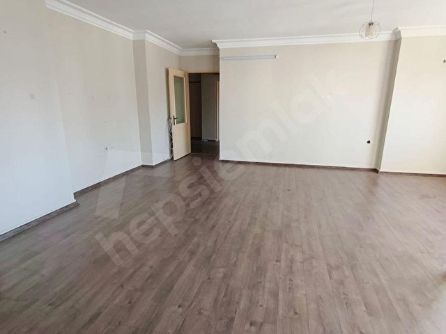 REŞATBEY DE MERKEZİ KONUMLU BİNA DA SATILIK 4+1 DAİRE - Görsel 13