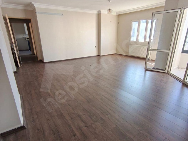 REŞATBEY DE MERKEZİ KONUMLU BİNA DA SATILIK 4+1 DAİRE - Görsel 12