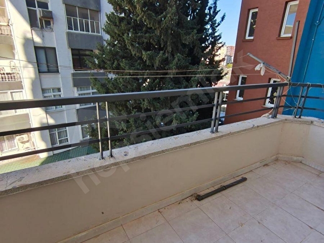 REŞATBEY DE MERKEZİ KONUMLU BİNA DA SATILIK 4+1 DAİRE - Görsel 9