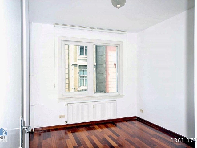 KONUT REALTY | Gümüşsuyunda Boğaz Manzaralı 240 m2 Satılık Daire - Görsel 15