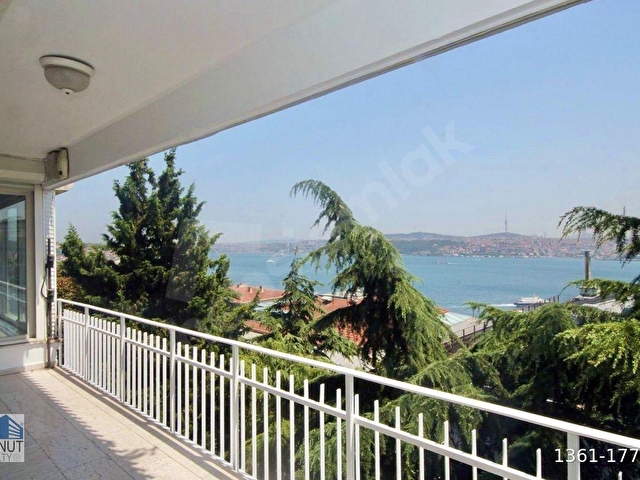 KONUT REALTY | Gümüşsuyunda Boğaz Manzaralı 240 m2 Satılık Daire