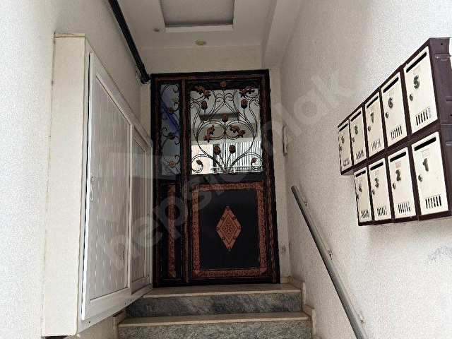 Bayraklı Adalet Mahallesi Cadde Yakını Arakat Konforlu Doğalgazlı Ferah Satılık 3+1 Daire - Görsel 9